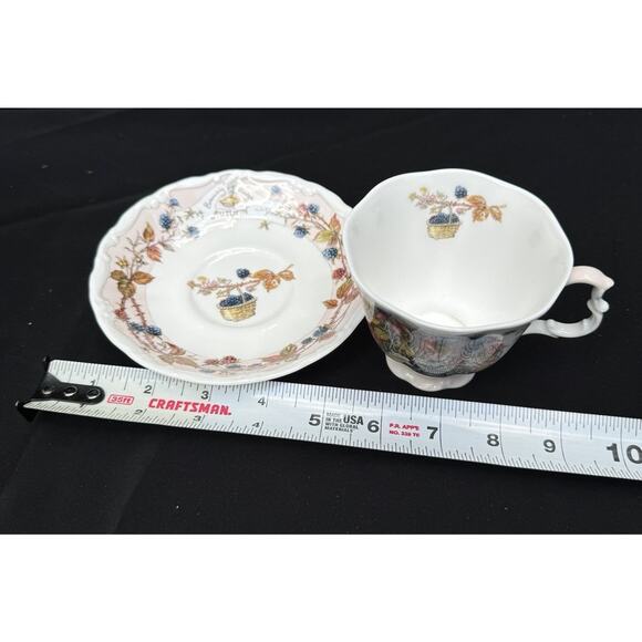 Rare 1983 Royal Doulton Brambly Hedge Autumn Tea Cup & Saucer Set -A89 - Picture 16 of 16